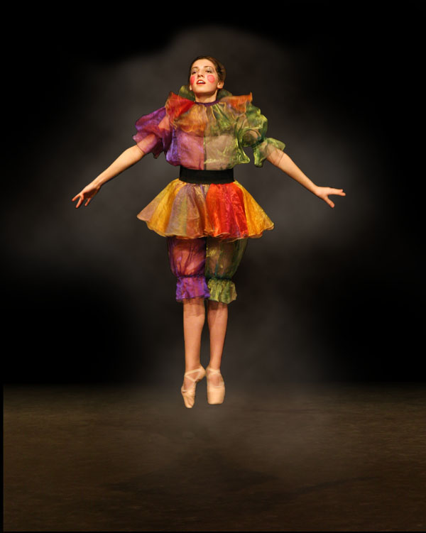 Creating 'Smokey Dancer' (Using Lighting/Texturing Effects) image 5