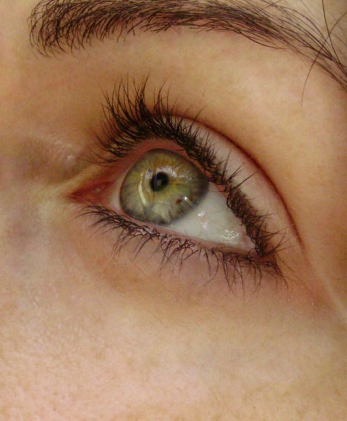 How to Tidy Up and Smoothen Skin, and Do Eye Makeups in Photoshop image 4