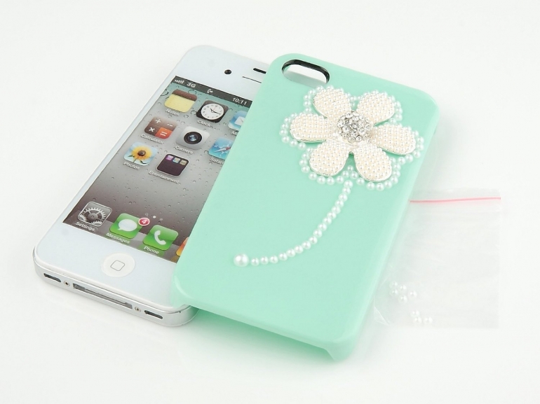 Roundup of Adorable iPhone Covers 13