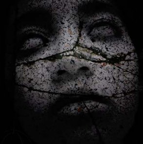 Halloween Photo Effect: Turning Portrait Into Stone Statue