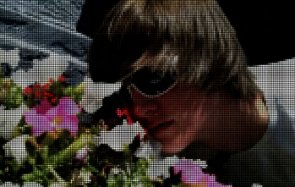 Mosiac Dots Effect in Photoshop(Video Tutorial)