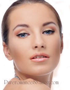 Create a Model Look with Naturally Perfect Skin