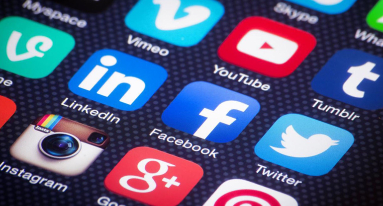 Why Do You Need To Hire A Social Media Consultant?