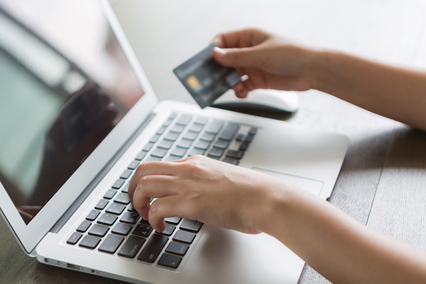 How do eCommerce Websites Detect Fraud  Transactions?