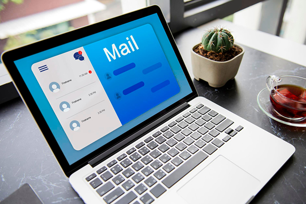 The Best LinkedIn Email Finder: Get a Database with 2nd and 3rd-Degree Contacts