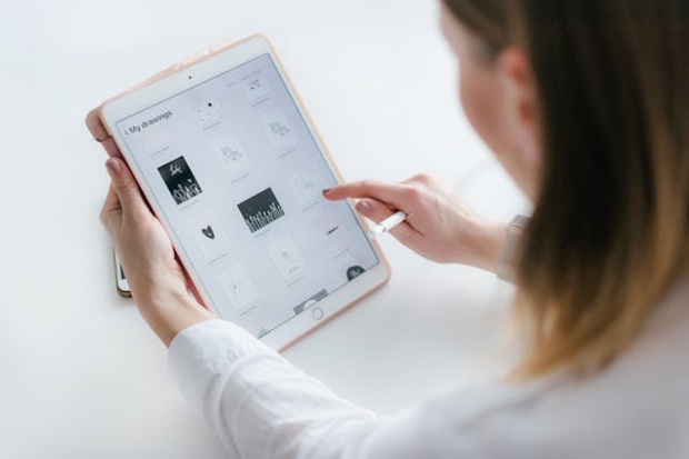 From Pixels to Products: Why Tech Needs More Design Thinkers 1