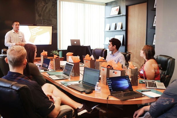 How to Choose a Web Agency When You&rsquo;re Pre-IPO